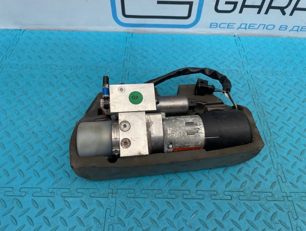 Доводчик багажника Mercedes-Benz Ml-Class 2006 A1648000648 W164 642.940 3.0