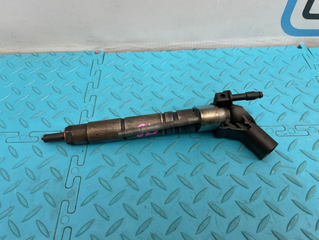 Форсунка топливная Mercedes-Benz Ml-Class 2006 A6420700587 W164 642.940 3.0