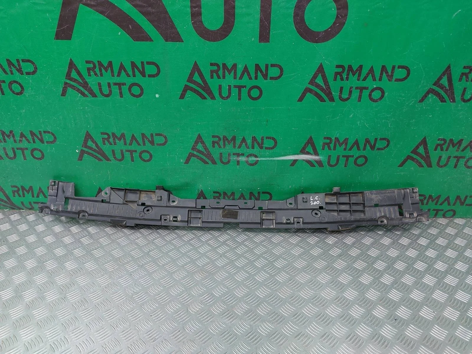 Кронштейн бампера Toyota Land Cruiser 2015-2021 200