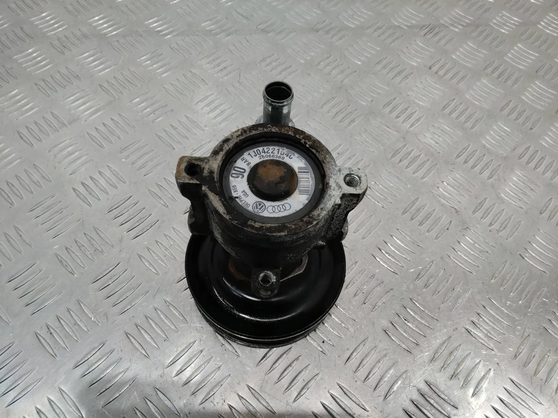 насос гидроусилителя руля Volkswagen Golf  4 поколение 2004 1J0422154