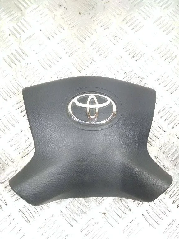 подушка безопасности водителя Toyota Avensis  2 поколение T250 [рестайлинг] 2008 45130-05112-A