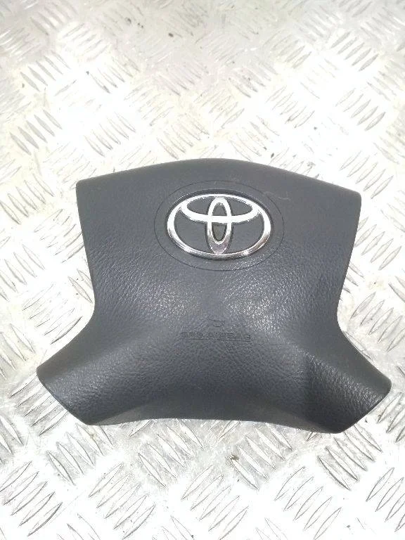 подушка безопасности водителя Toyota Avensis  2 поколение T250 [рестайлинг] 2008 45130-05112-A