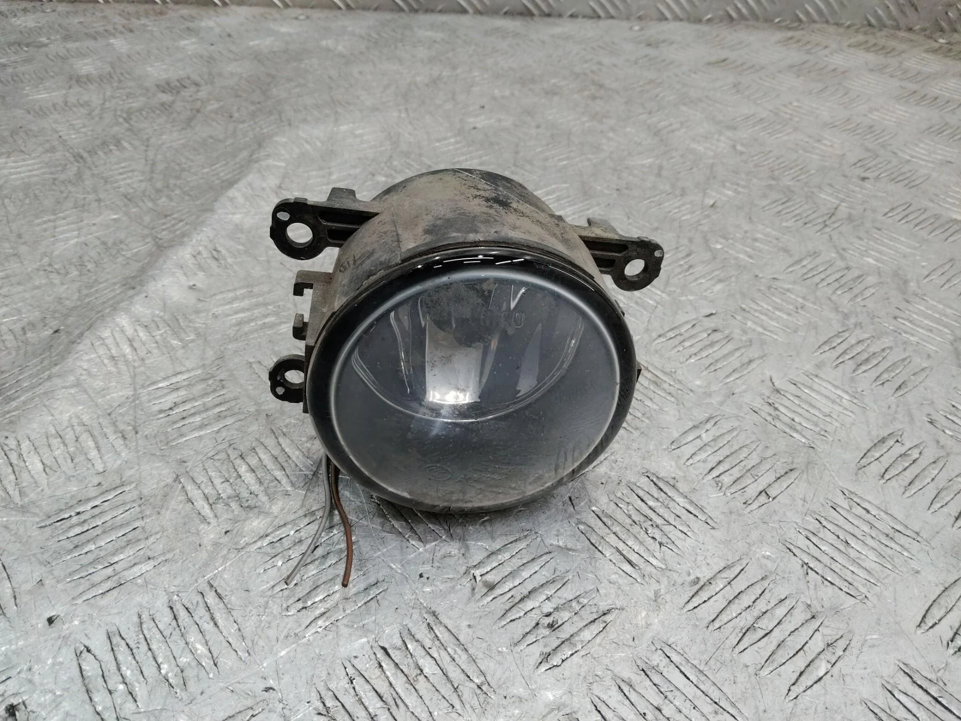 фара противотуманная правая Renault Megane  3 поколение 2010 8200074008