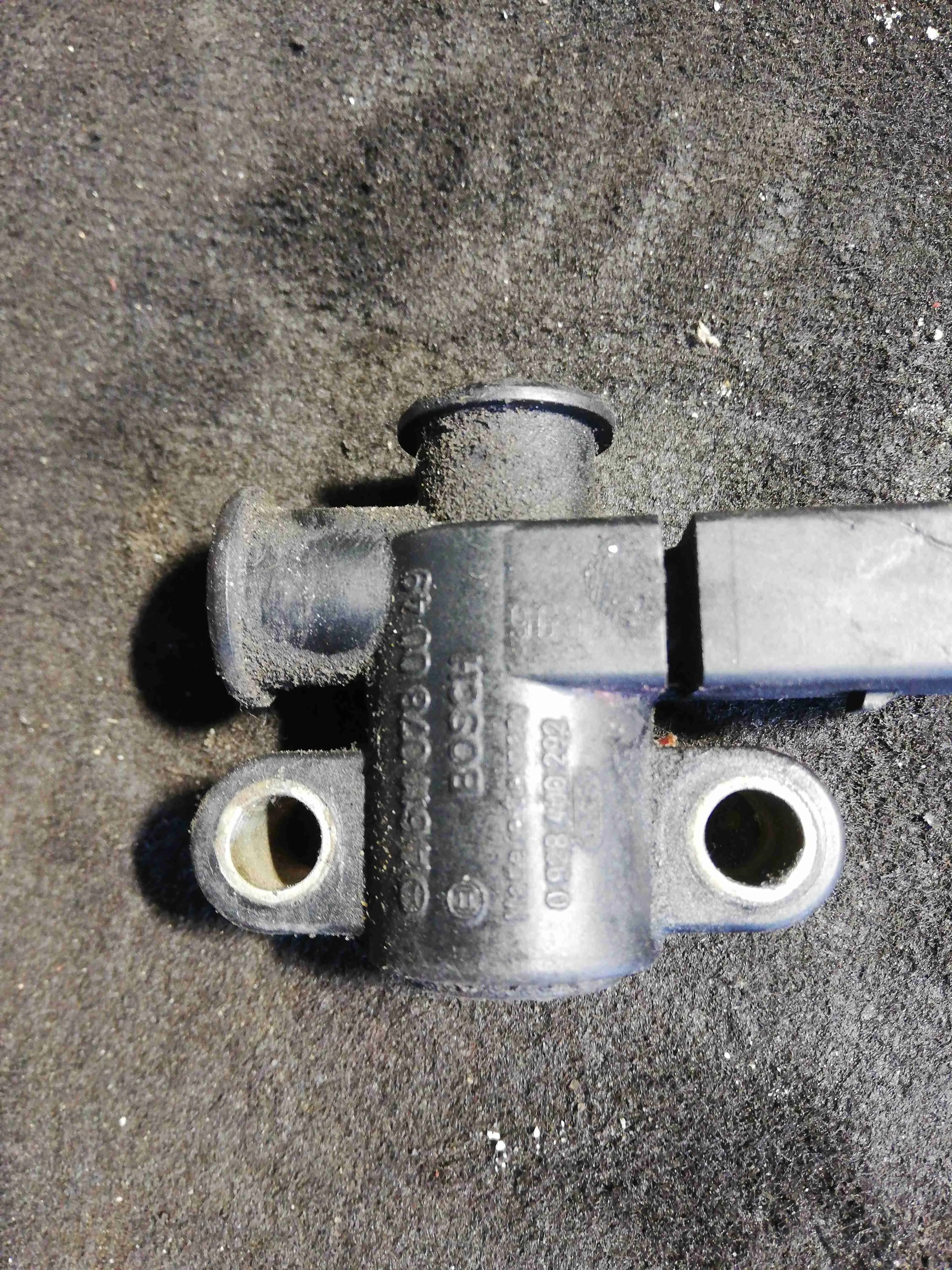 Клапан электромагнитный Mercedes C W203 2000 A6110780049