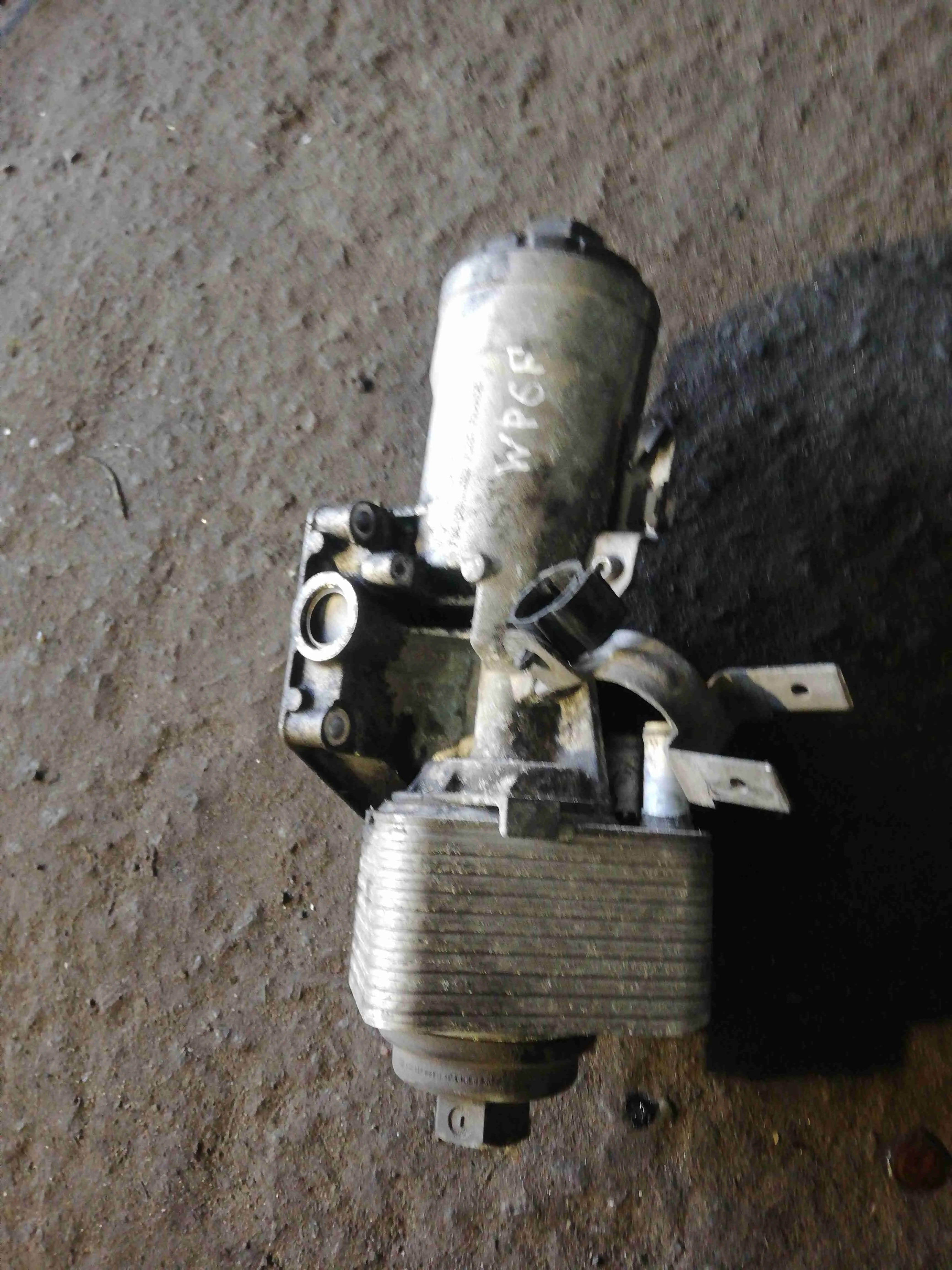 Корпус масляного фильтра Volkswagen Passat B6(2005-2010) 2006 045115389e