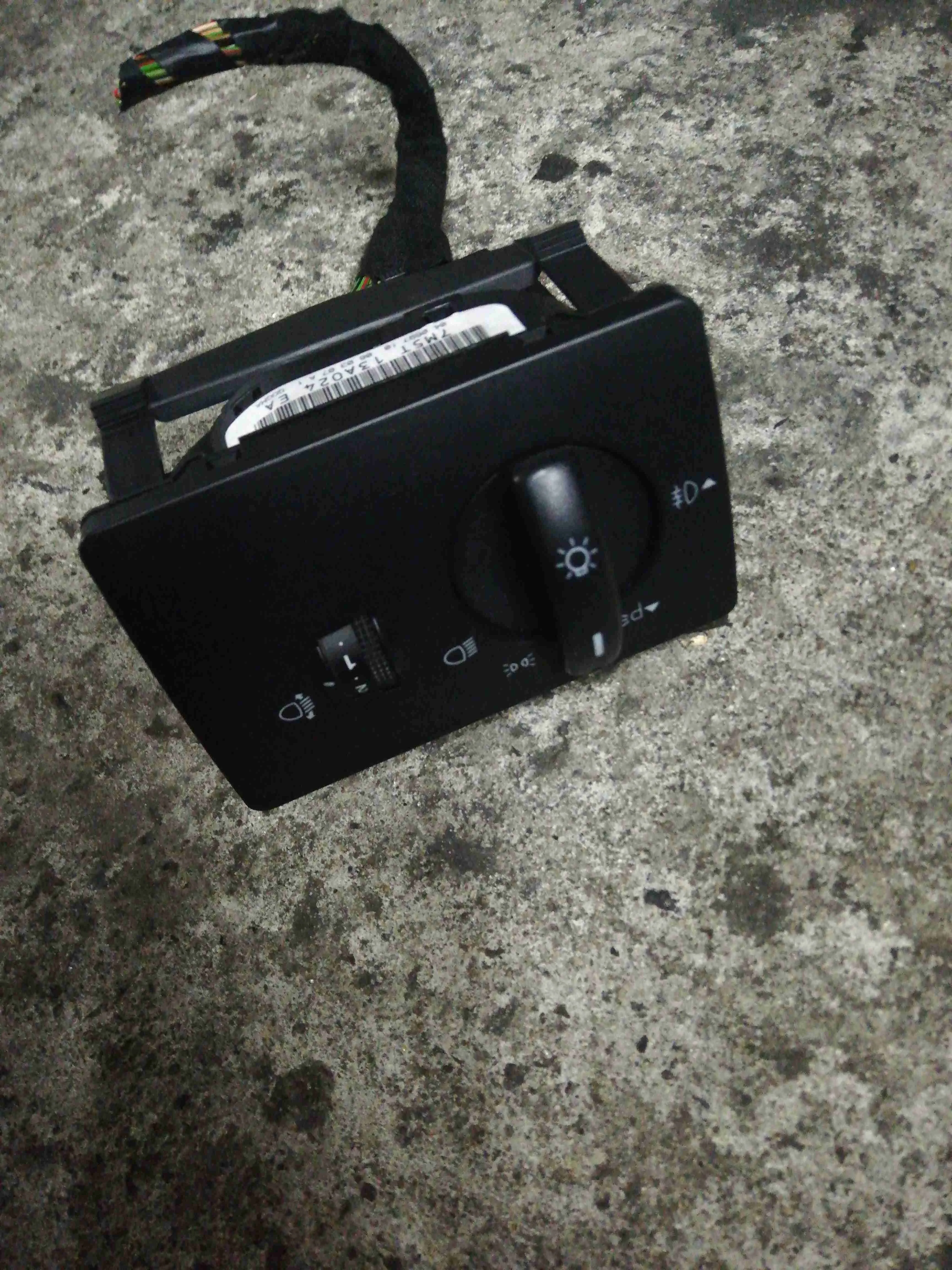 Блок управления светом Ford Focus 2(2005-2011) 2009 7m5t13a024ea