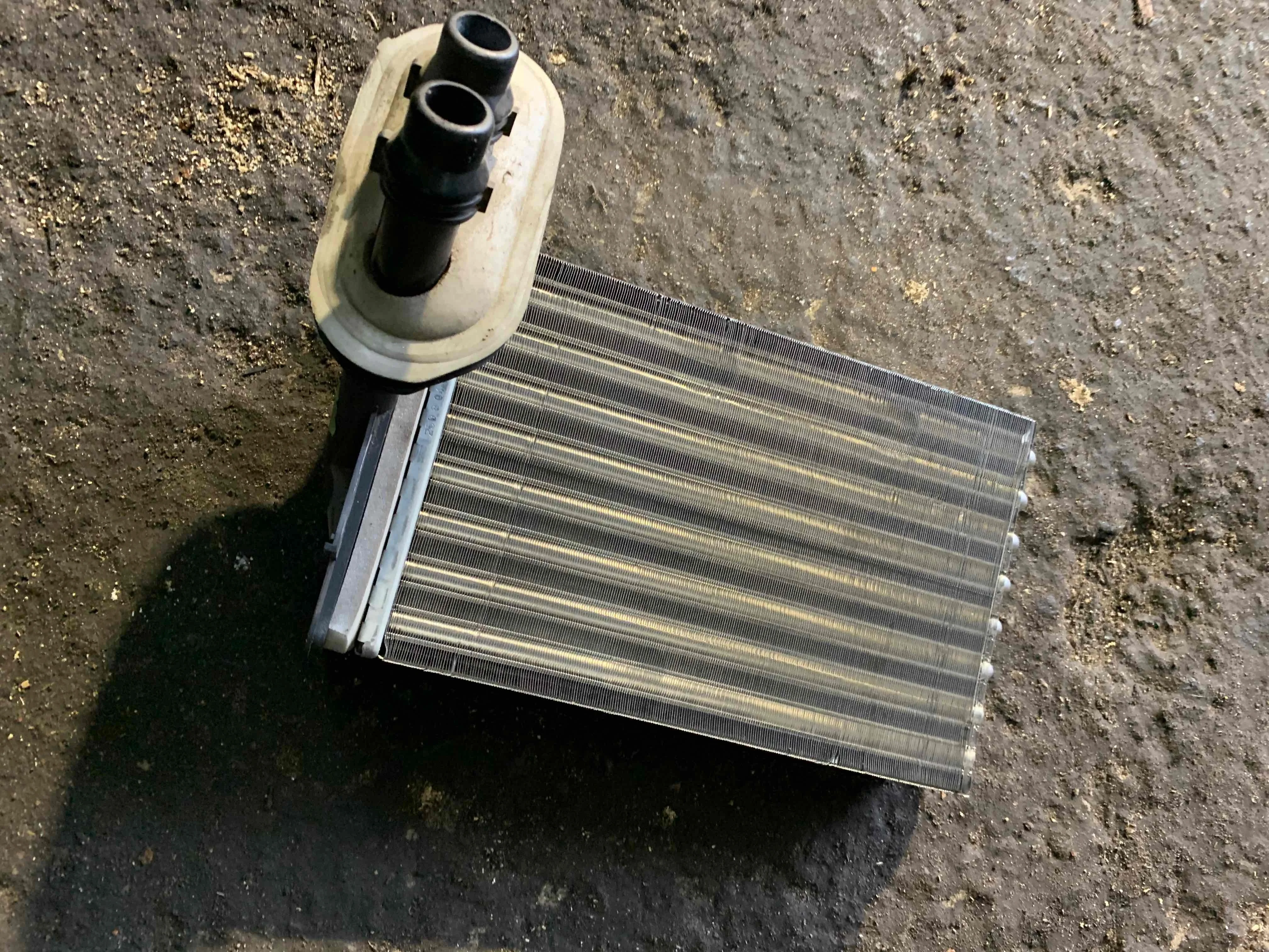 Радиатор отопителя (печки) Volkswagen Golf 4(1997-2004) 2001 1j1819031a