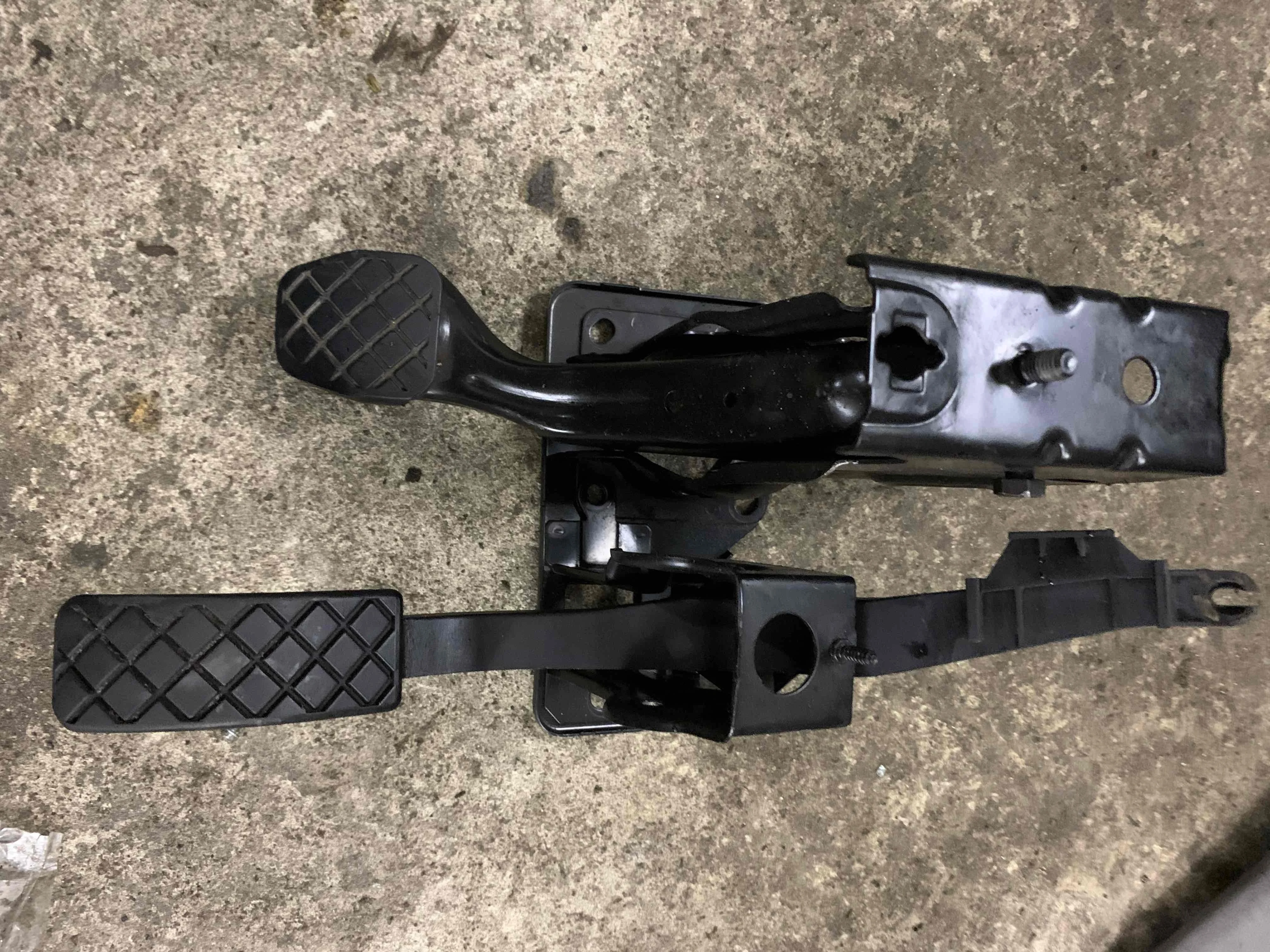 Узел педальный Volkswagen Golf 4(1997-2004) 1999 1j1721111c