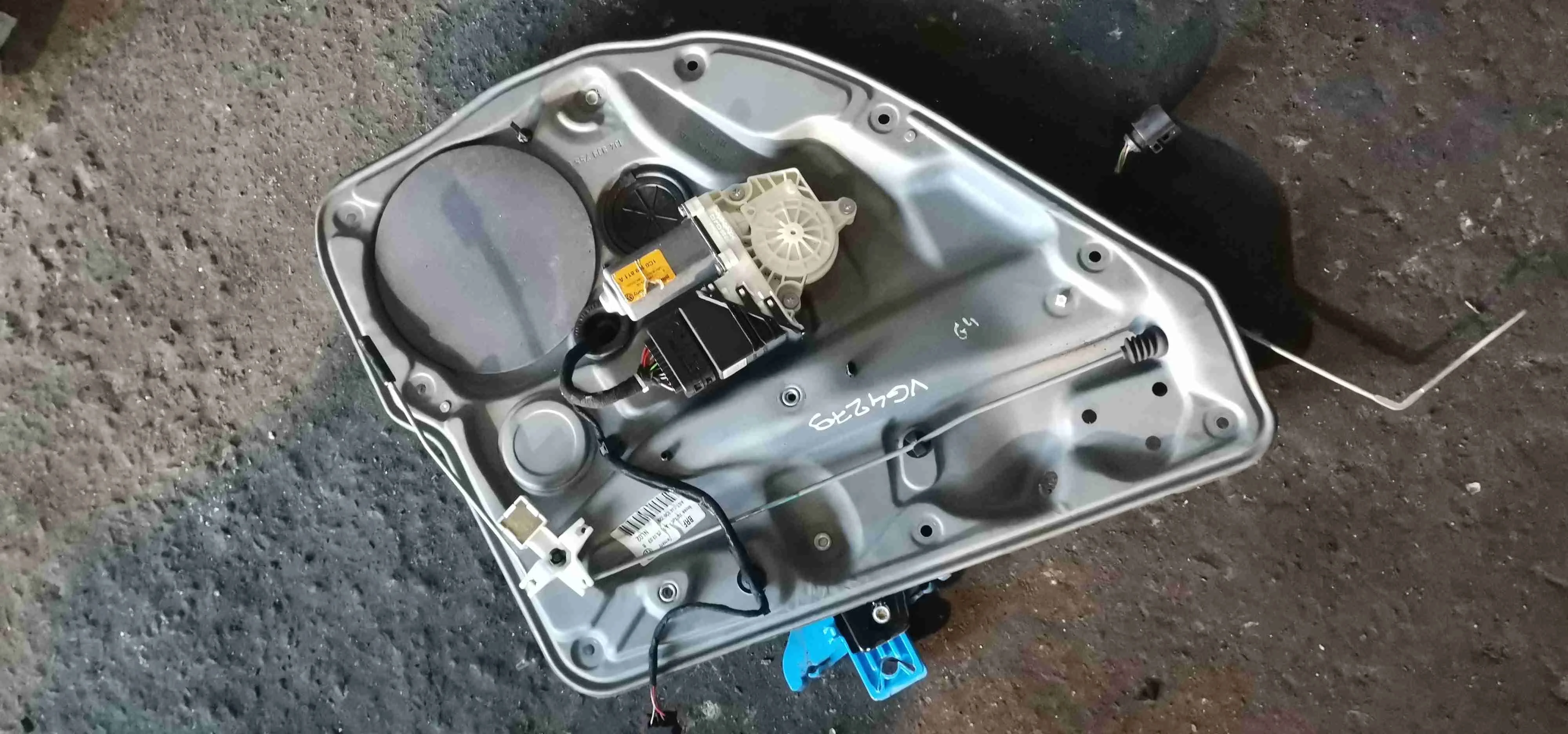 Стеклоподъемник электрический Volkswagen Golf 4(1997-2004) 2002 1J4839729