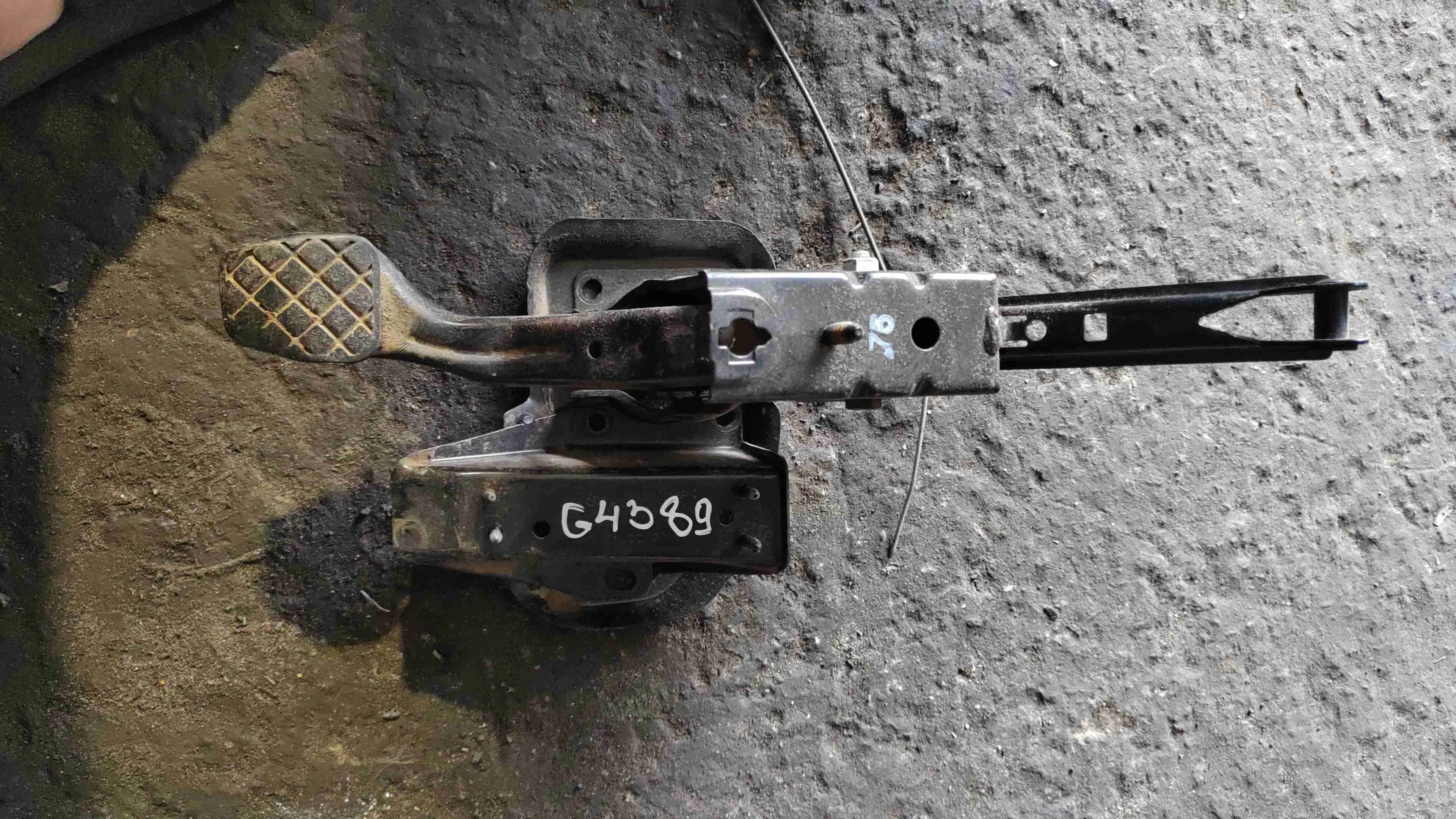 Узел педальный Volkswagen Golf 4(1997-2004) 2000 1J1721631C