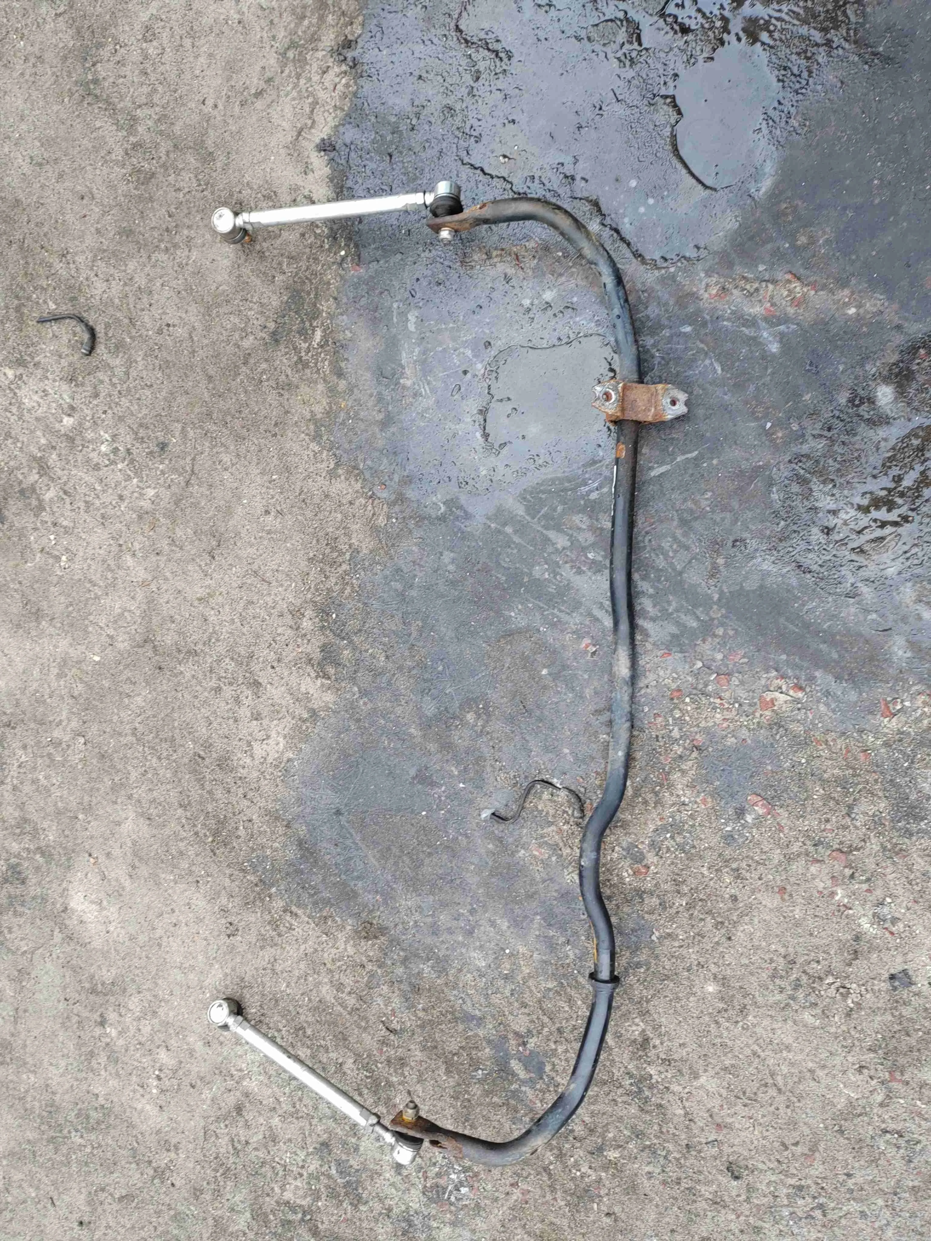 Стабилизатор подвески (поперечной устойчивости) Volkswagen Passat B6(2005-2010) 2007 3C0411303AC