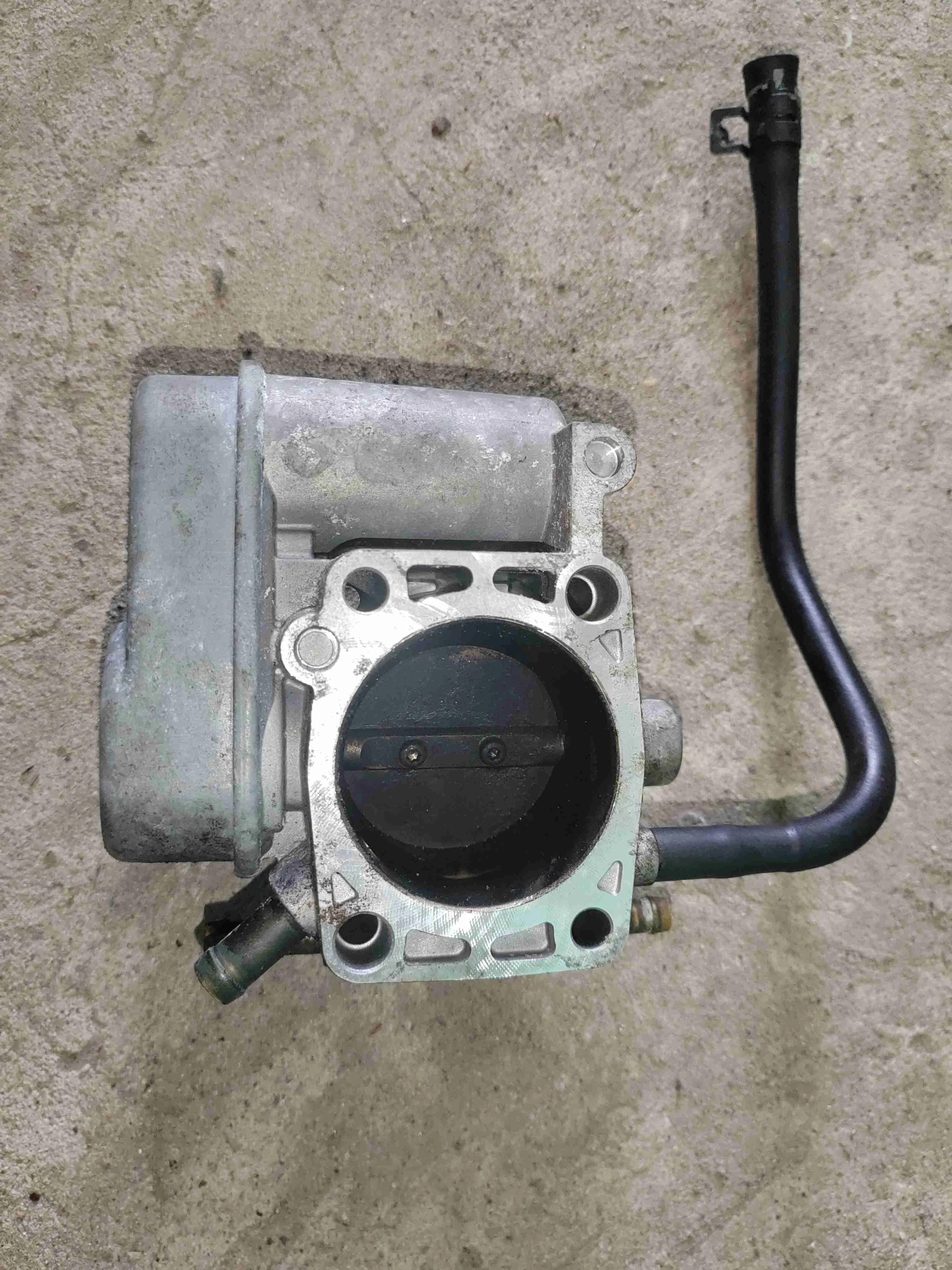 Заслонка дроссельная Opel astra G(1997-2004) 2000 25177983