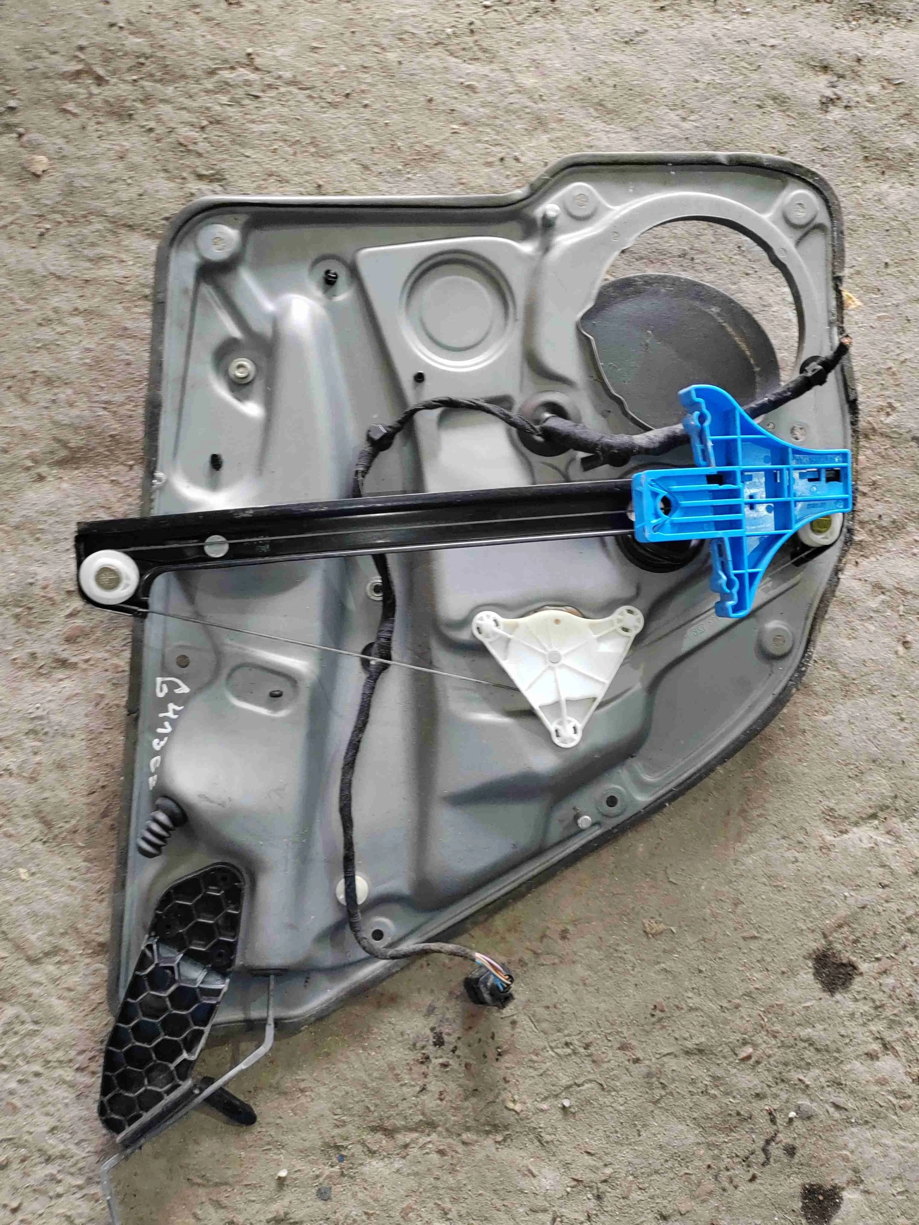 Стеклоподъемник электрический Volkswagen Golf 4(1997-2004) 2002 1J4839756E