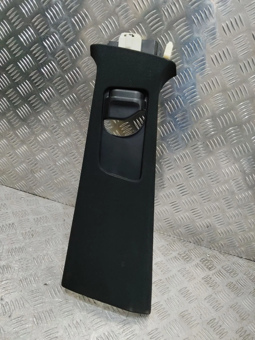 обшивка центральной стойки левая верхняя Mercedes-Benz GLE  W166 2018 A2926907100