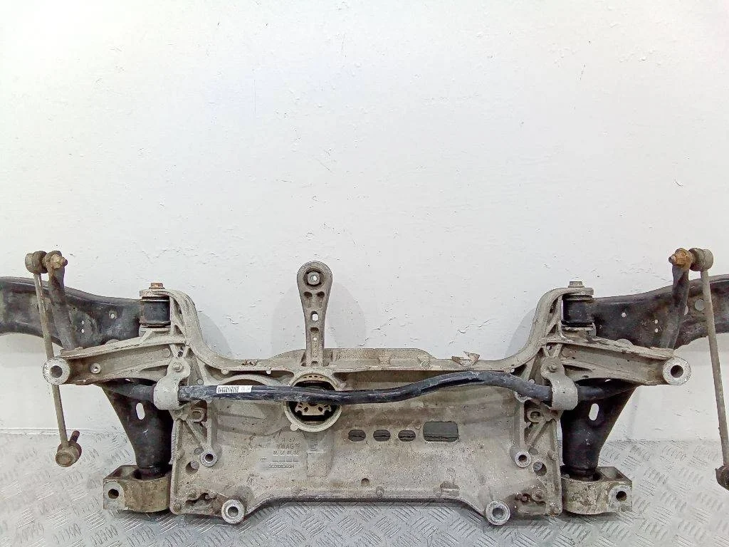 стабилизатор передний Volkswagen Tiguan  1 поколение [рестайлинг] 2015 3C0411303T