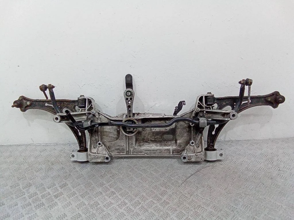передняя балка (подрамник) Volkswagen Touran  1 поколение 2006 1K0199369G