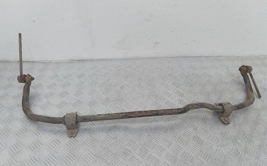 стабилизатор передний Volkswagen Passat  B6 2005 3C0411303