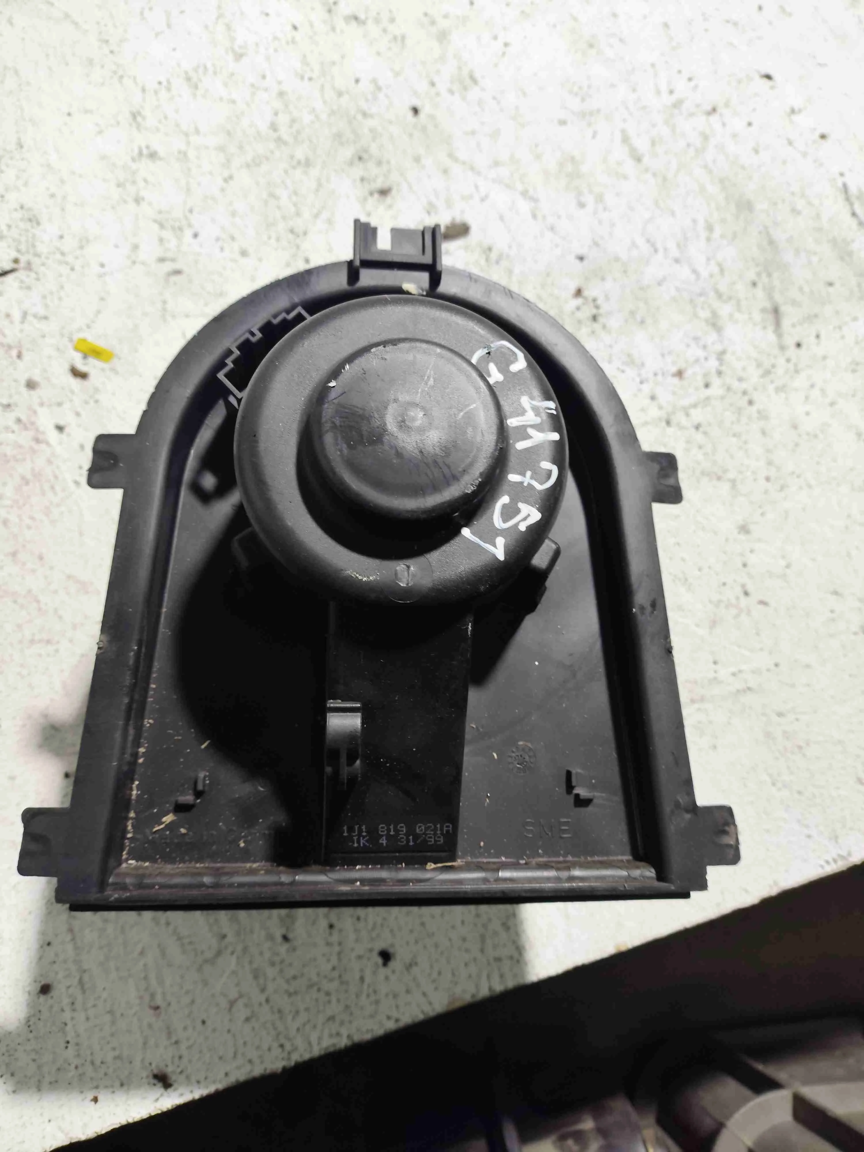 Двигатель отопителя (моторчик печки) Volkswagen Golf 4(1997-2004) 1999 1J1819021A