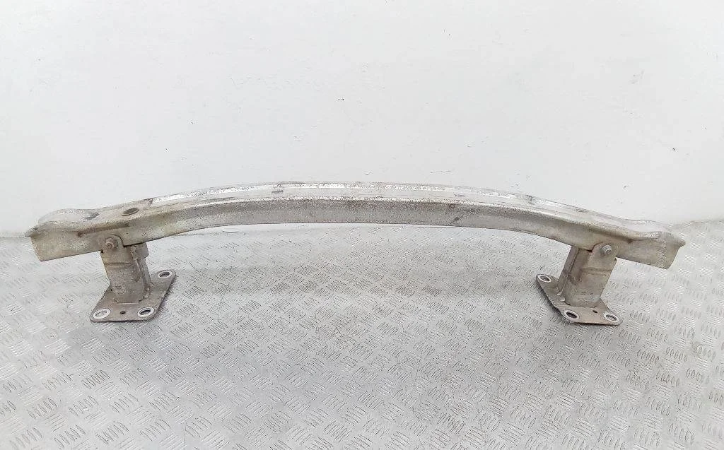 усилитель переднего бампера Renault Scenic  2 поколение 2005 8200534771