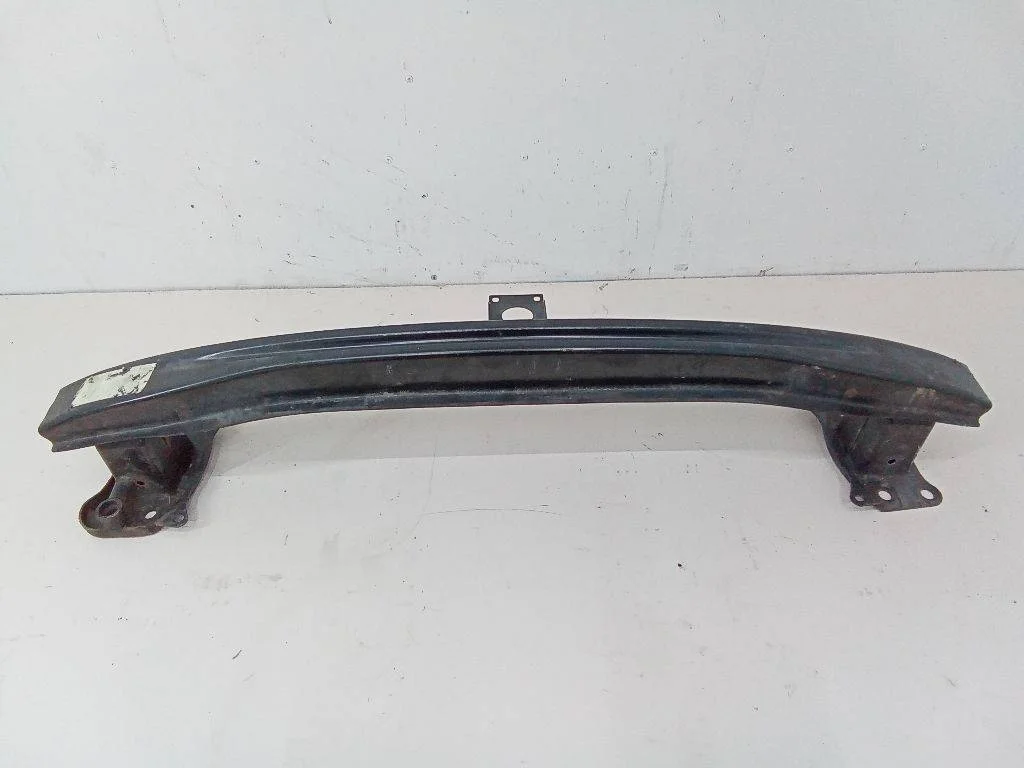 усилитель переднего бампера Volkswagen Golf  5 поколение 2006 1K0807582