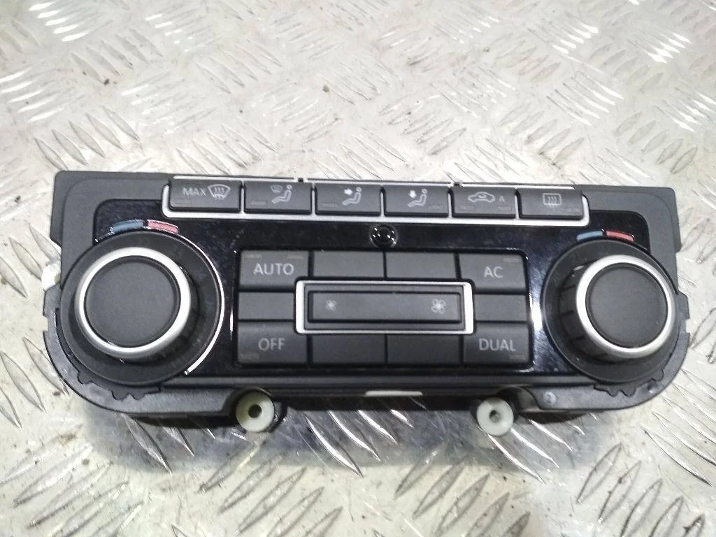 блок управления печки/климат-контроля Volkswagen Scirocco  3 поколение 2010 5K0907044BS