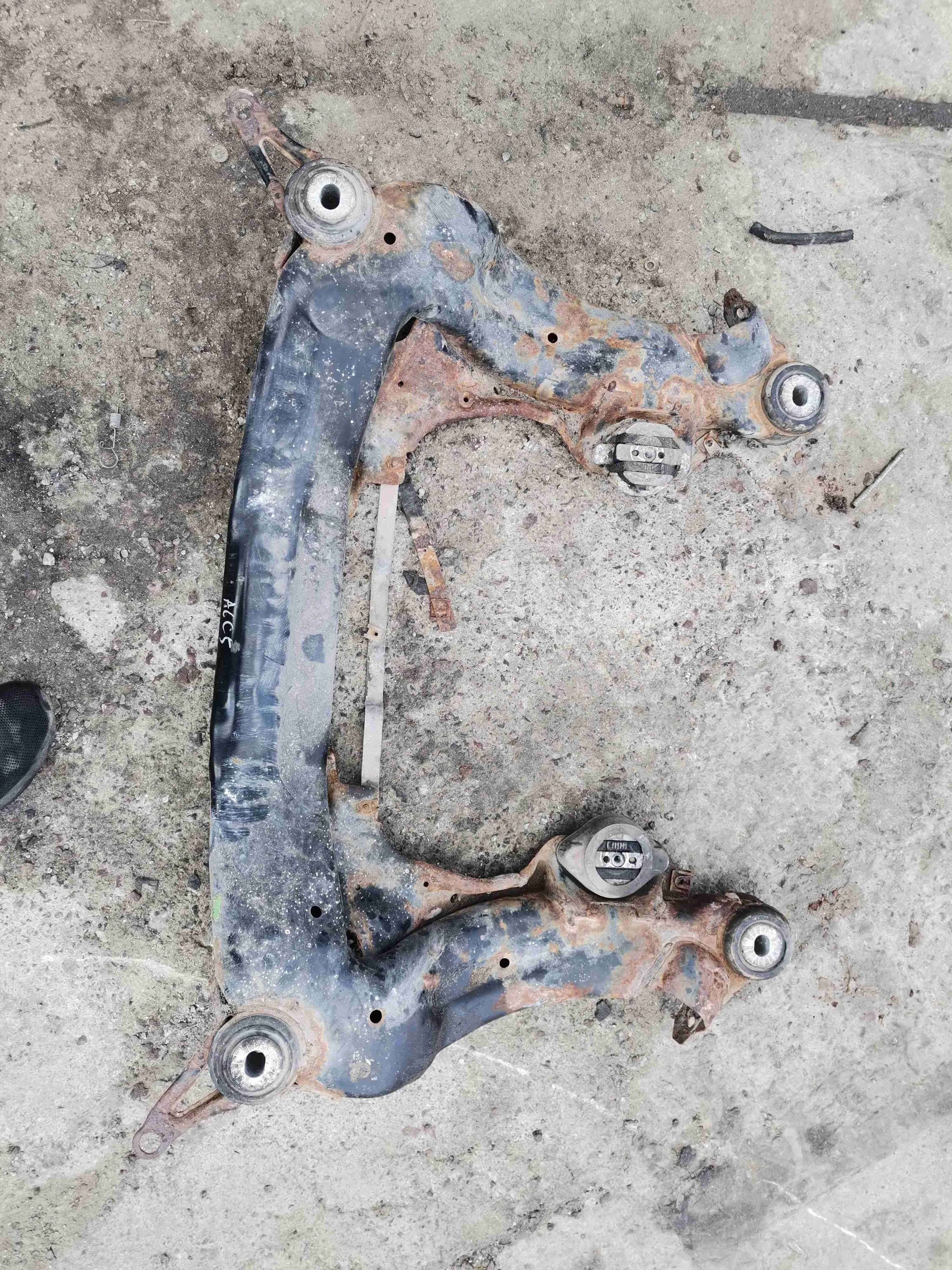 Балка подвески передняя (подрамник) Audi A6 C5(1997-2004) 2001 4b0399313af