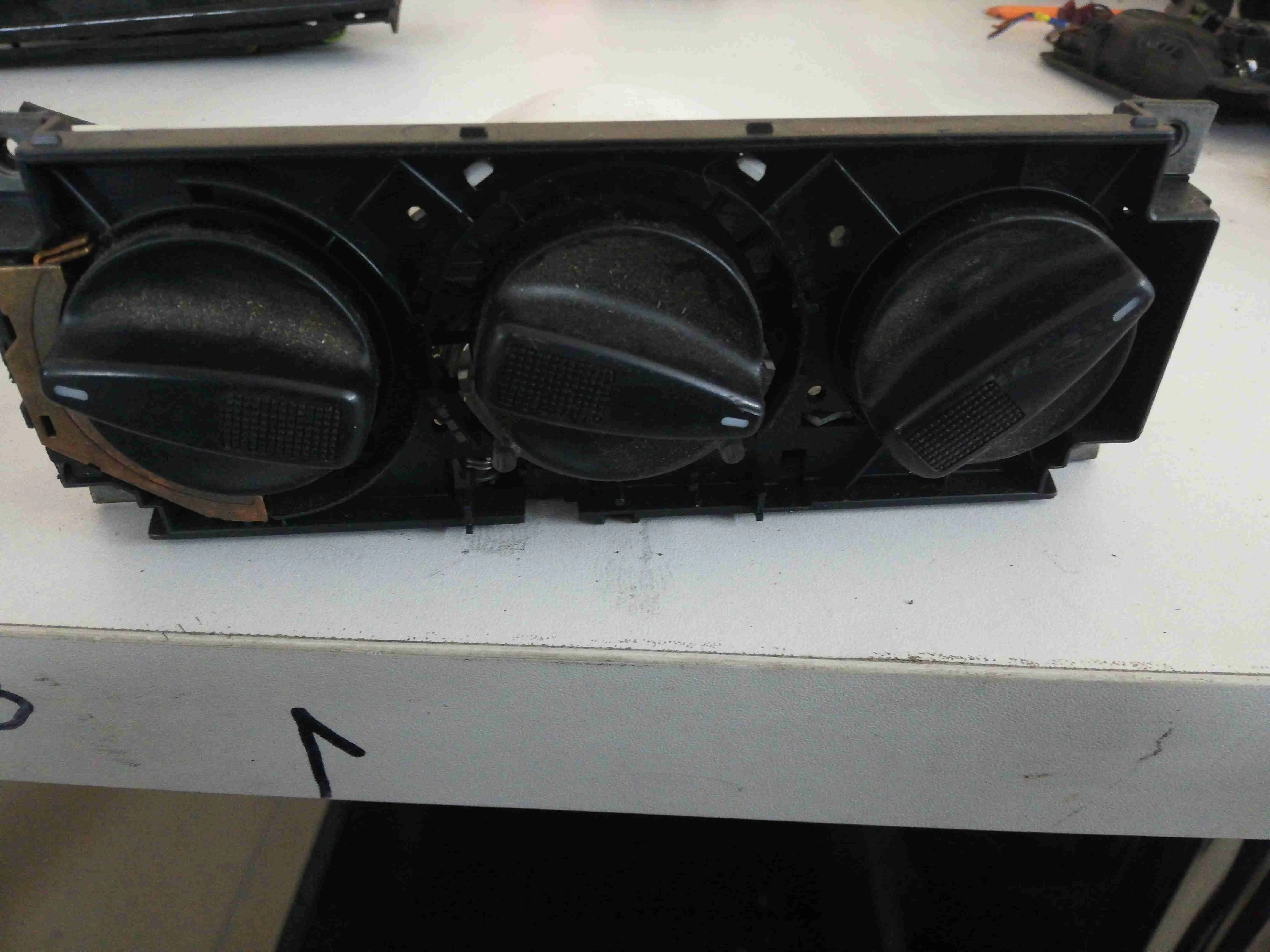 Блок управления печки/климат-контроля Volkswagen Golf 3(1991-1997) 1996 1h0819045a