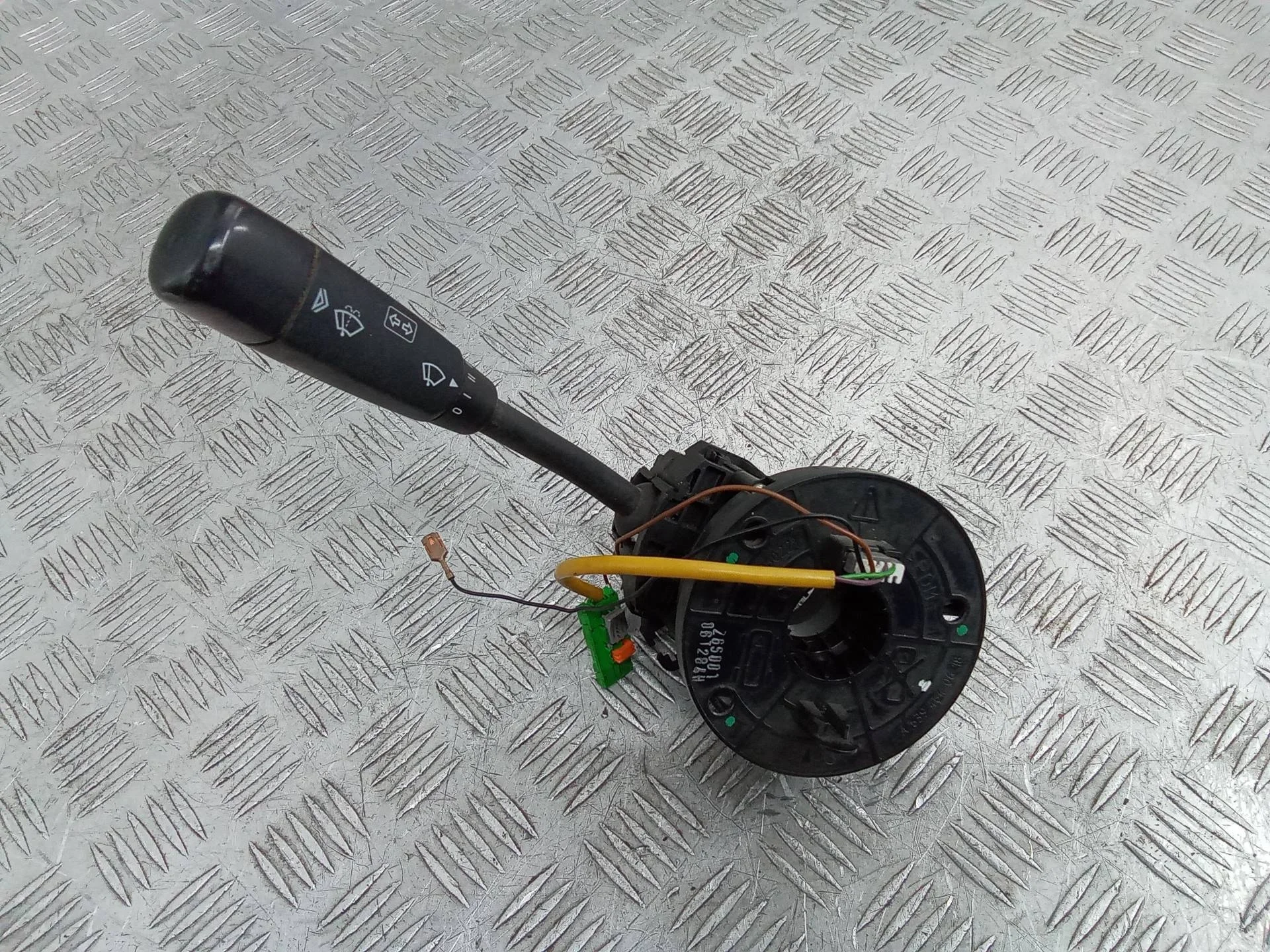 переключатель подрулевой (стрекоза) Mercedes-Benz Vito  W639 2006 A6394640618