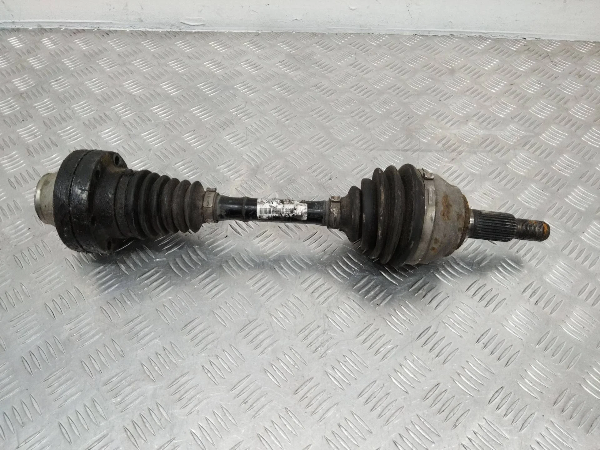 полуось Audi Q7  4L 2008 7L0407271E