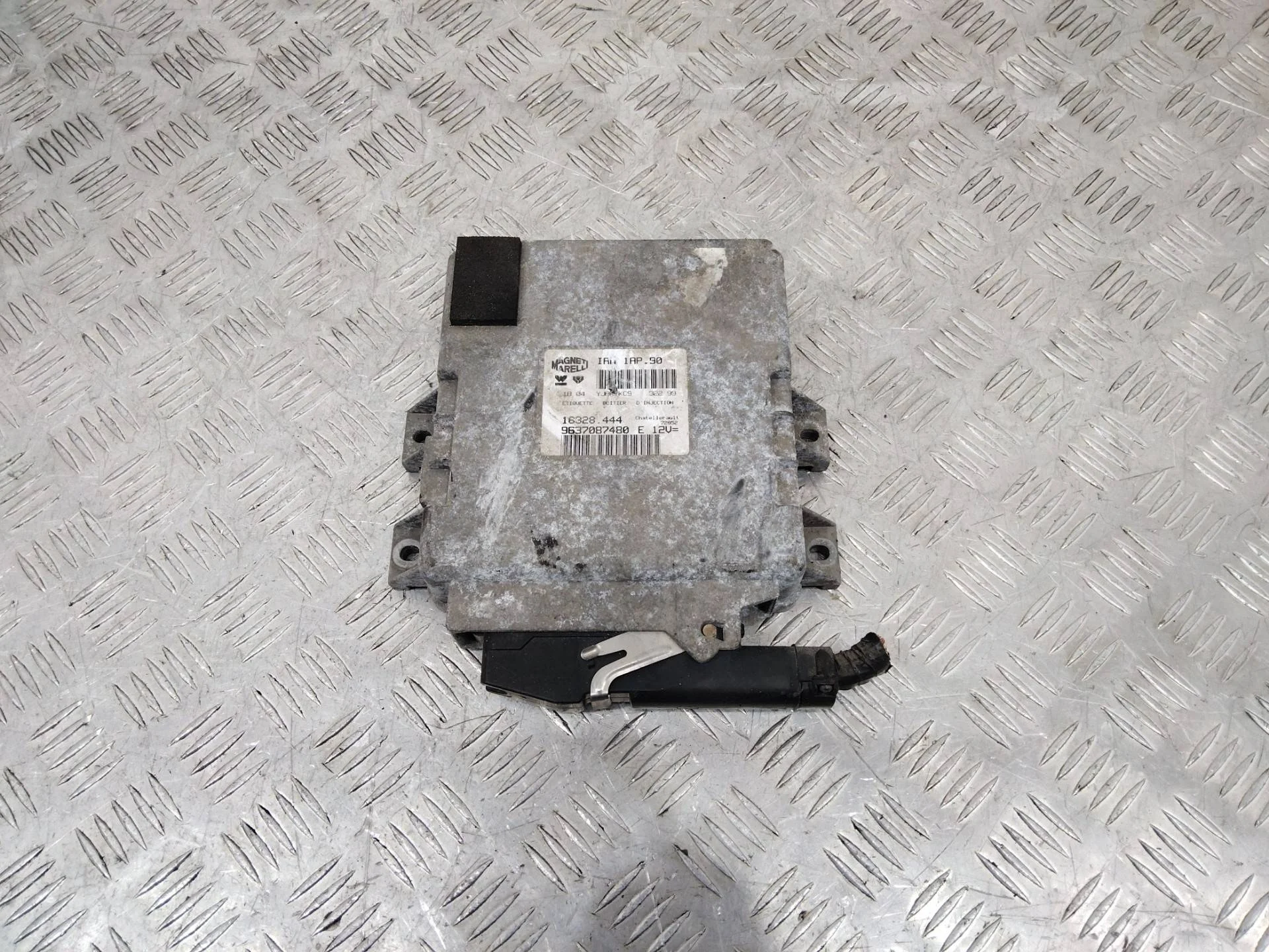 блок управления двигателем Peugeot 206  1 поколение 1999 9637087480