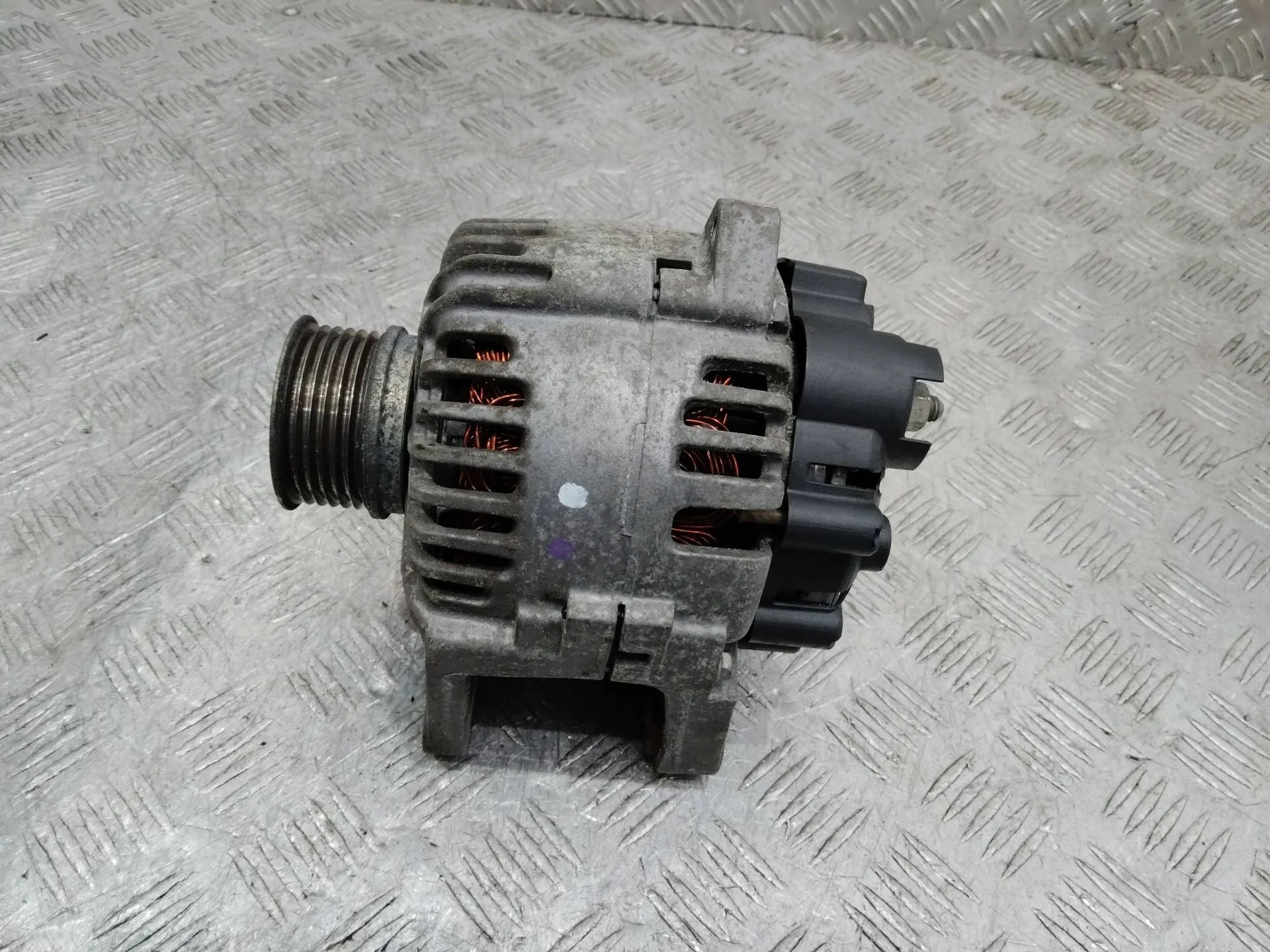 генератор Renault Scenic  2 поколение [рестайлинг] 2010 8200667619