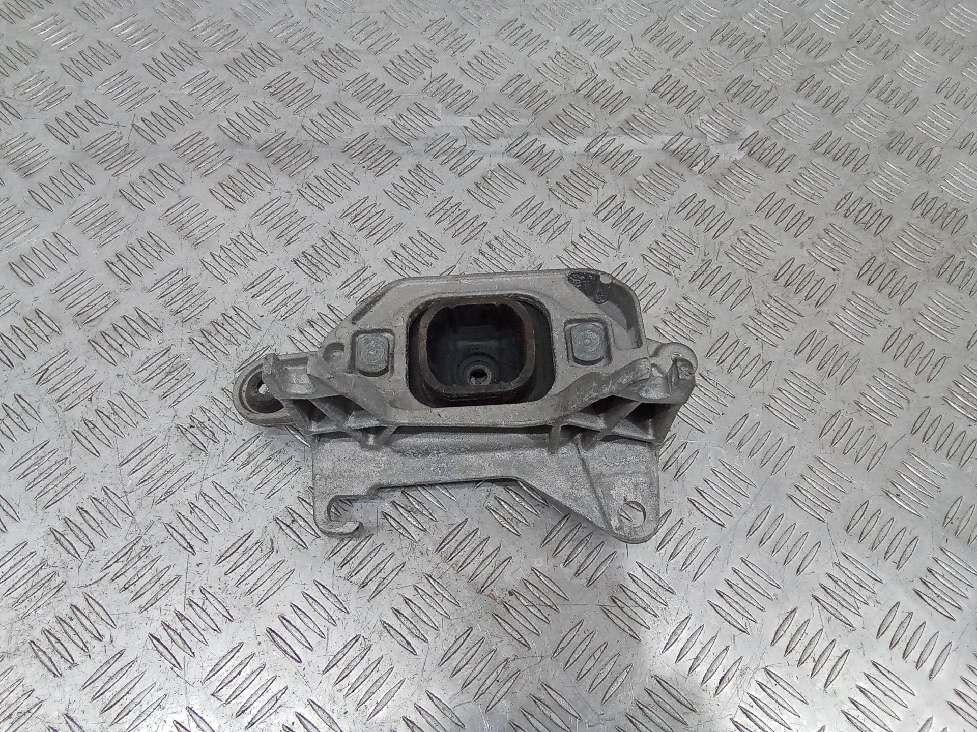 подушка крепления КПП Renault Megane  4 поколение 2017 112221641R