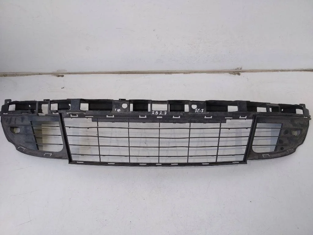 решетка в бампер Renault Scenic  3 поколение 2009 622545401R