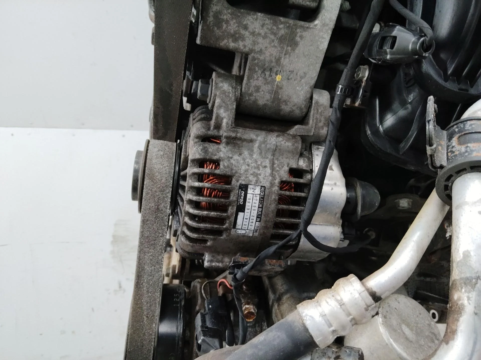 генератор Kia Carens  2 поколение 2012 3730025301