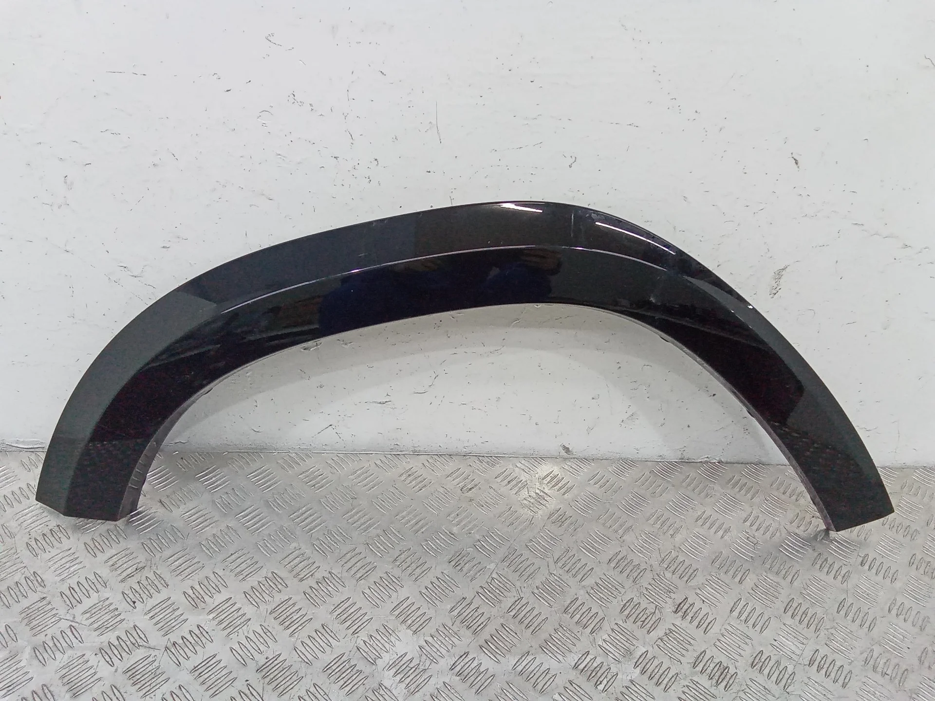 накладка колесной арки задний правый Mercedes-Benz GL  X166 2014 A1668846622