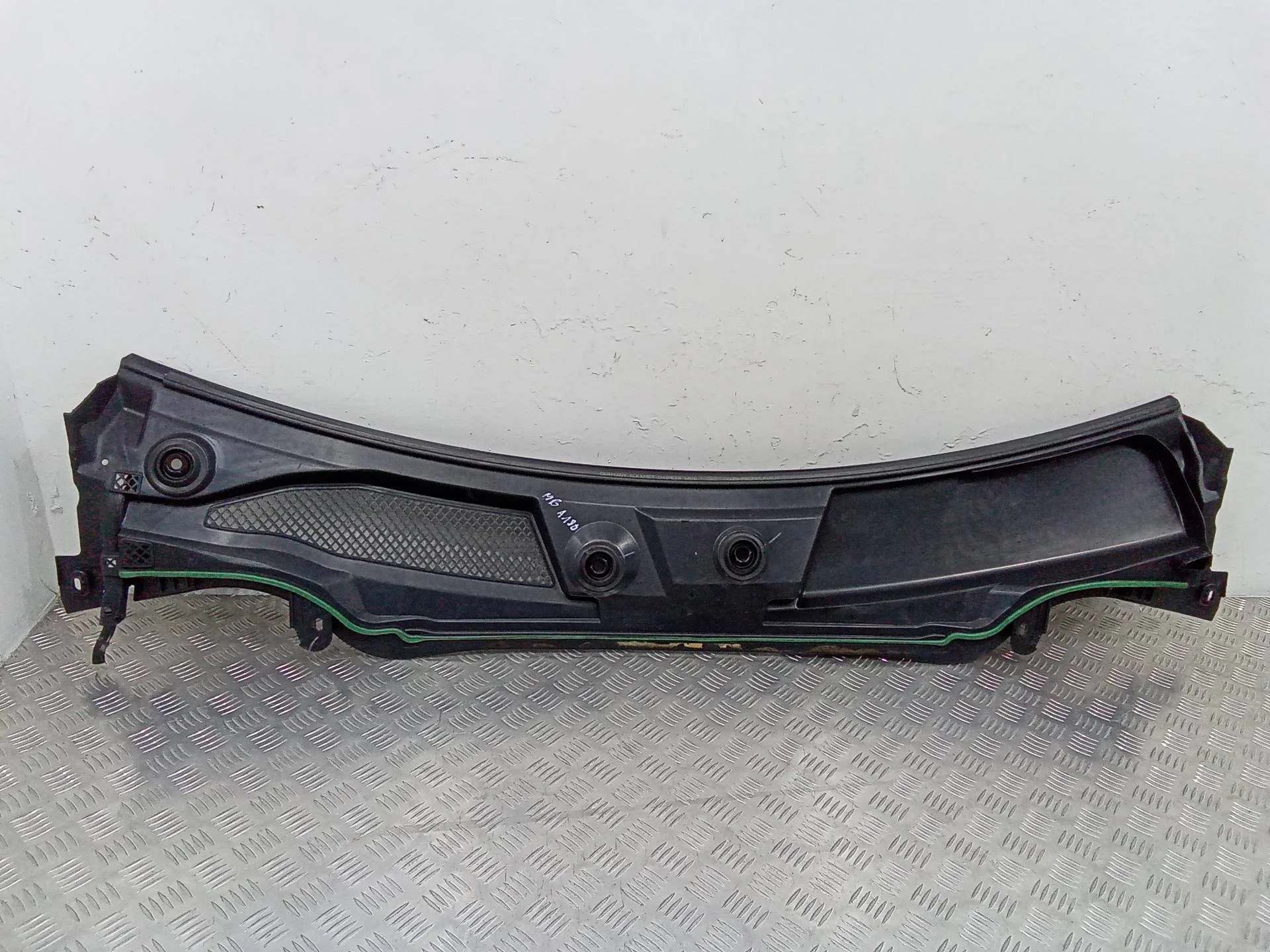 дождевик Mercedes-Benz A  W176 2015 A1768300013