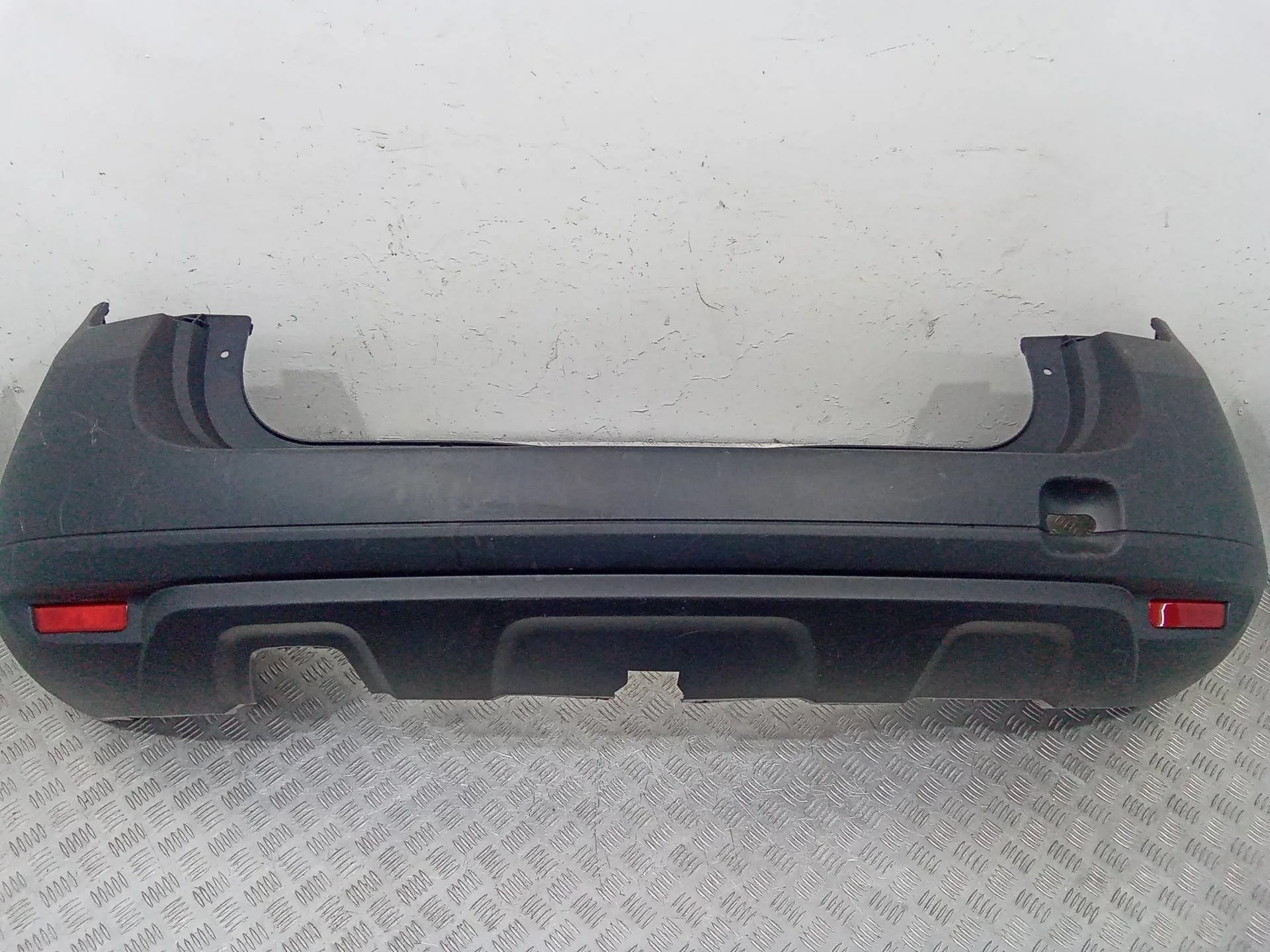 бампер задний Dacia Duster  1 поколение [рестайлинг] 2014 850220033R,850220034R