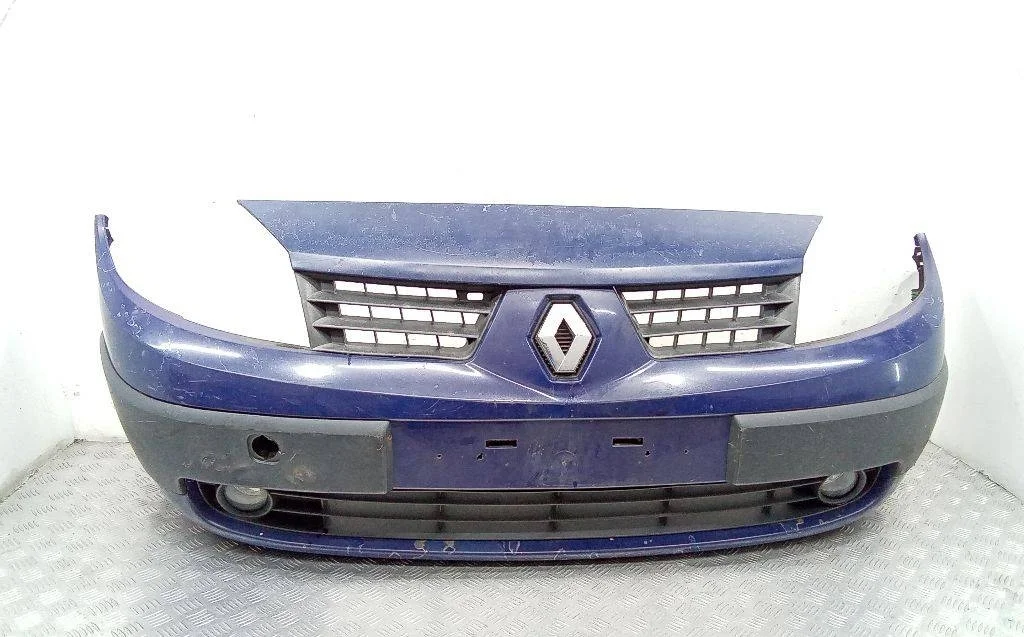 бампер передний Renault Scenic  2 поколение 2004 8200139528