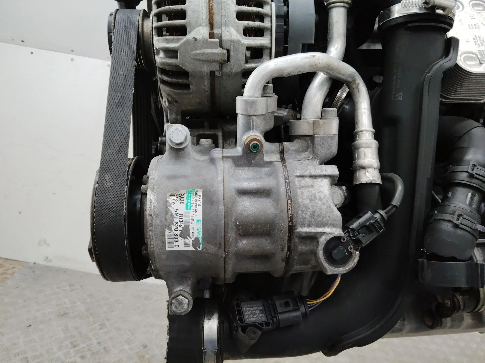 компрессор кондиционера Volkswagen Caddy  3 поколение [рестайлинг] 2011 5N0820803