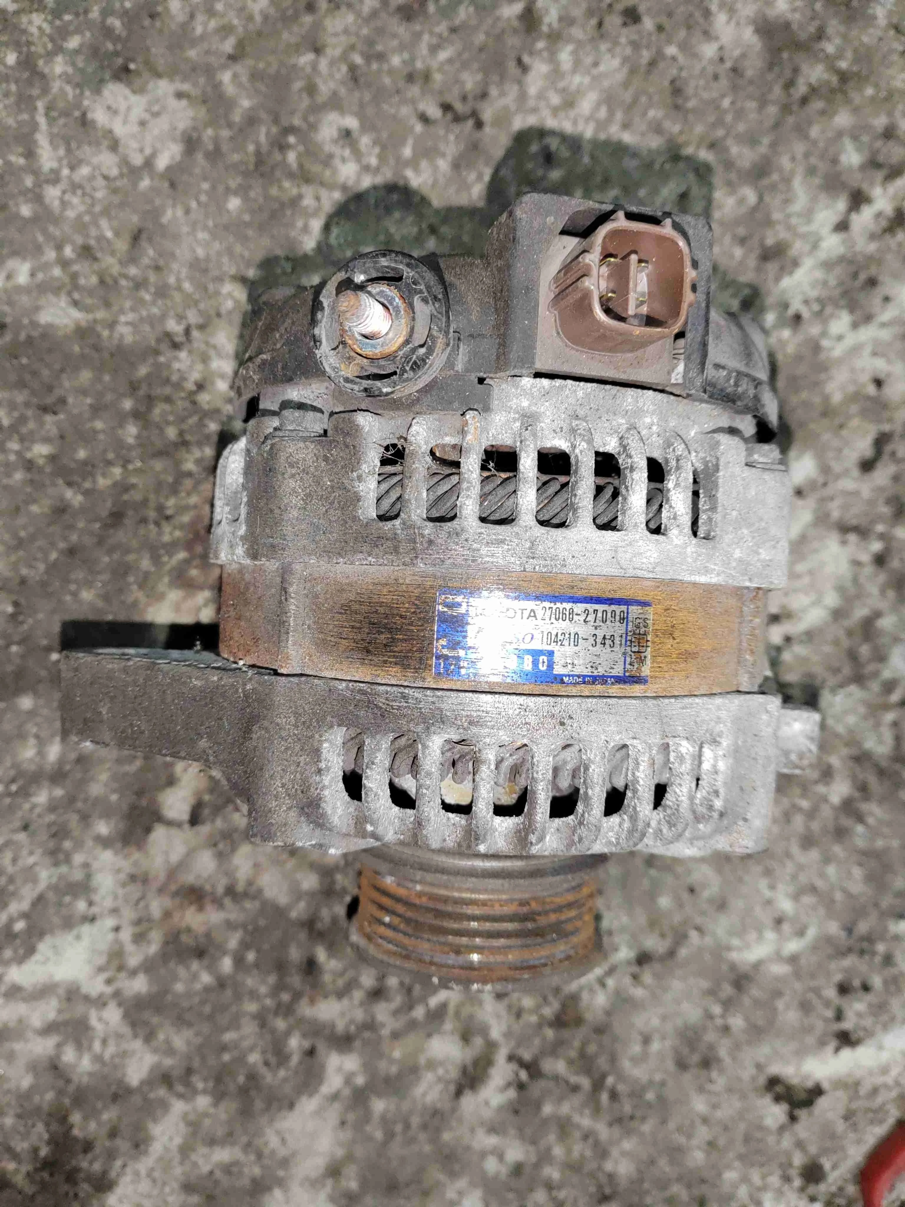 Генератор Toyota Corolla 2008 2706027090