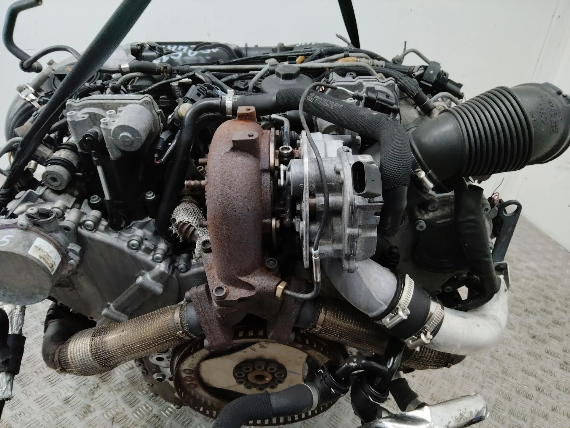 турбина левая верхняя Audi A6  C6 2005 059145715F