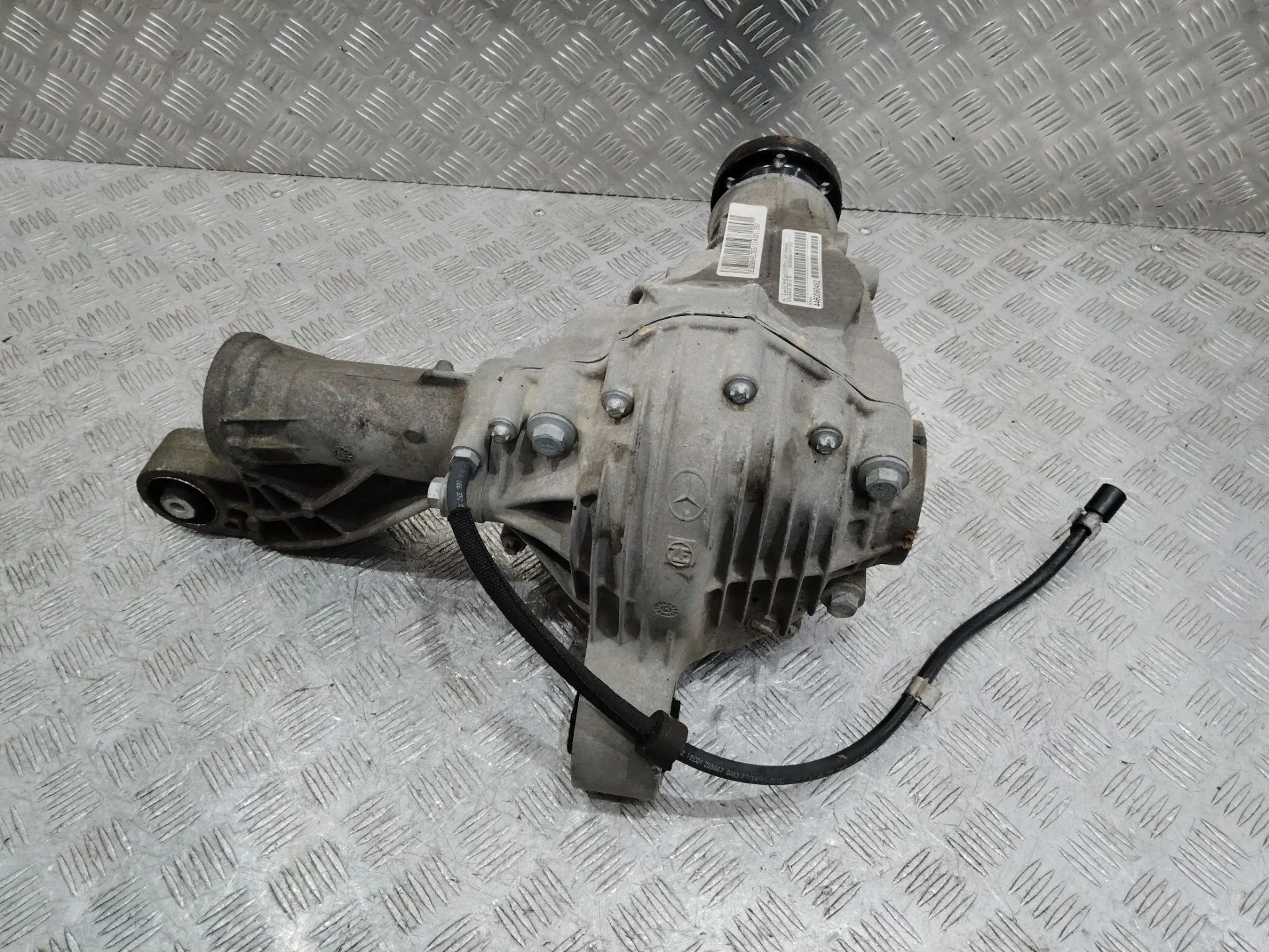 редуктор переднего моста Mercedes-Benz GL  X166 2015 A1663300300,4460060452