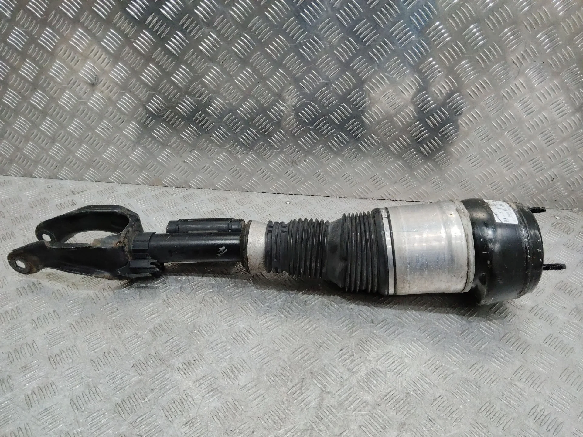 пневмостойка передняя правая Mercedes-Benz GLE  W166 2017 A2923200800