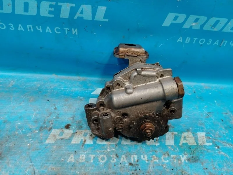 Насос масляный Toyota Avensis 1997-2003