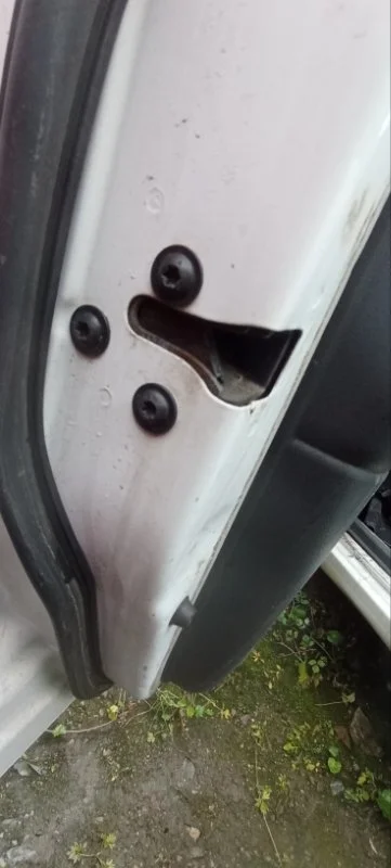 Замок двери передний левый Chevrolet Aveo T250