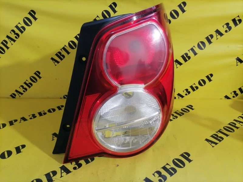 Фонарь задний правый внешний Chevrolet Aveo T300 2011-2015 2013 96830976 СЕДАН 1.6 F16D4 116 Л/С