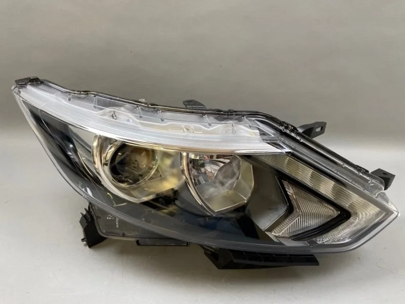 Фара Nissan Qashqai 2013-2019 260104EH1A J11, правая