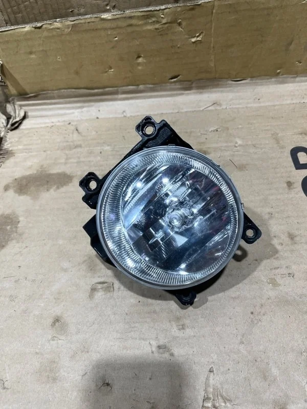Фара противотуманная Toyota Land Cruiser 2015 8122060120 URJ200 1VD-FTV 4.5, передняя левая