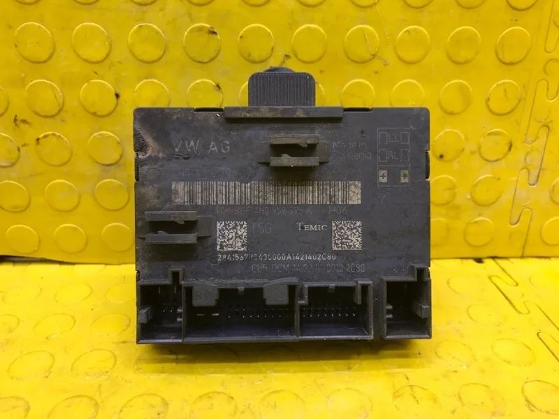 Блок управления дверьми Porsche Panamera 2014 4H0959795K 970 CWAA, задний