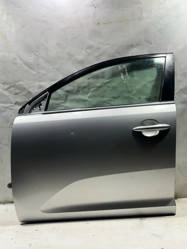 Дверь передняя левая KIA Sportage 3 2010-2013